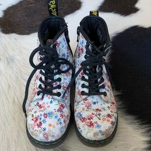 Dr. Martens//Floral Combat Boot